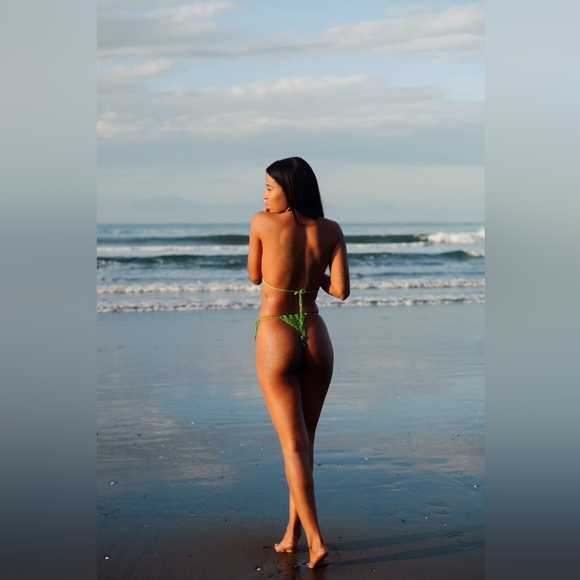 Green Hand Knit Bikini - Picture 3 of 3